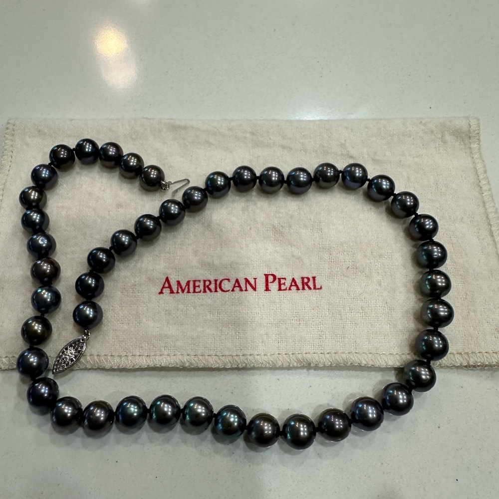 American Pearl Black Freshwater Necklace